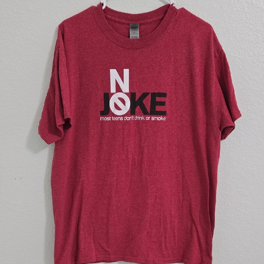 Red Graphic Tee - Short Sleeve